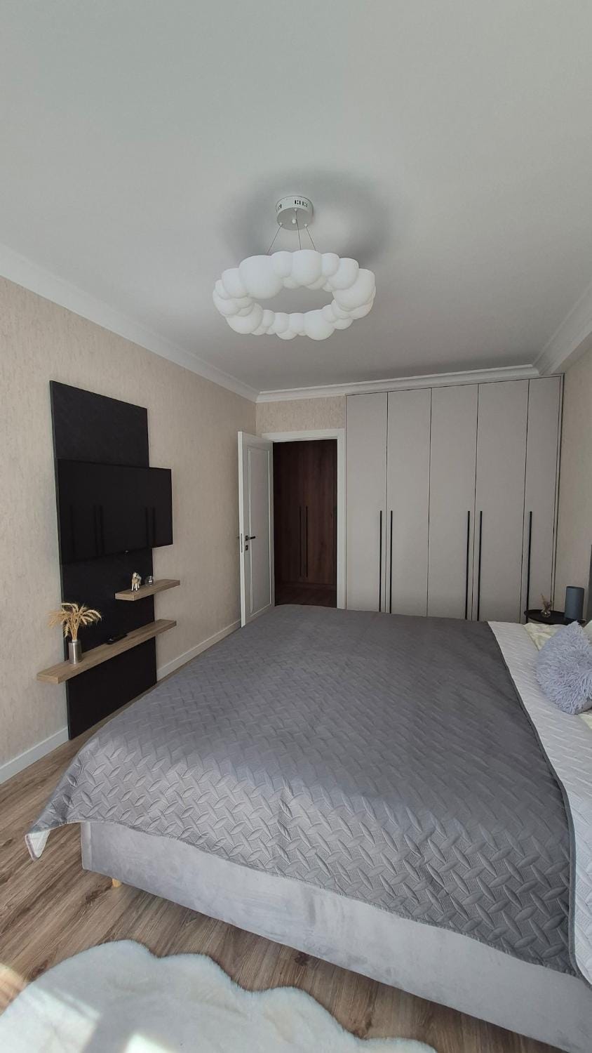 Bed, Photo of the whole room, Bedroom, wardrobe