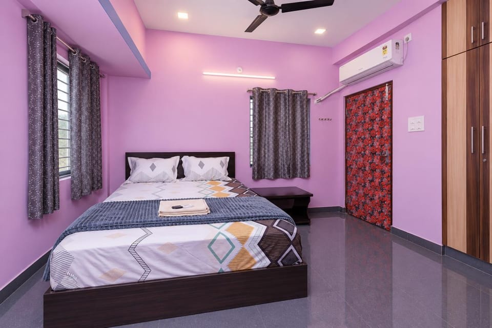 Bed, Bedroom, air conditioner