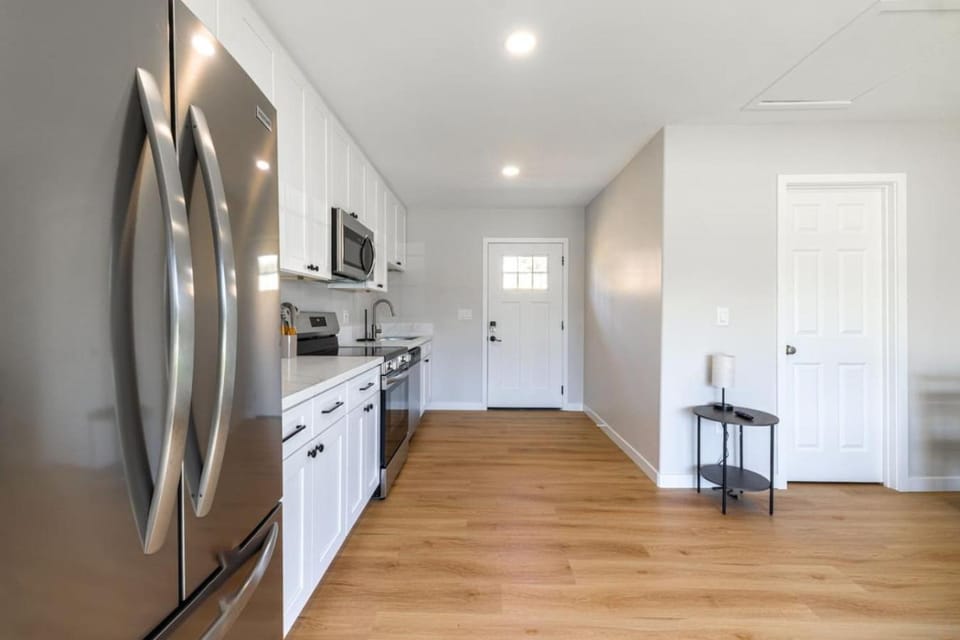 Cozy Casas Bright Modern Suite House in El Cajon