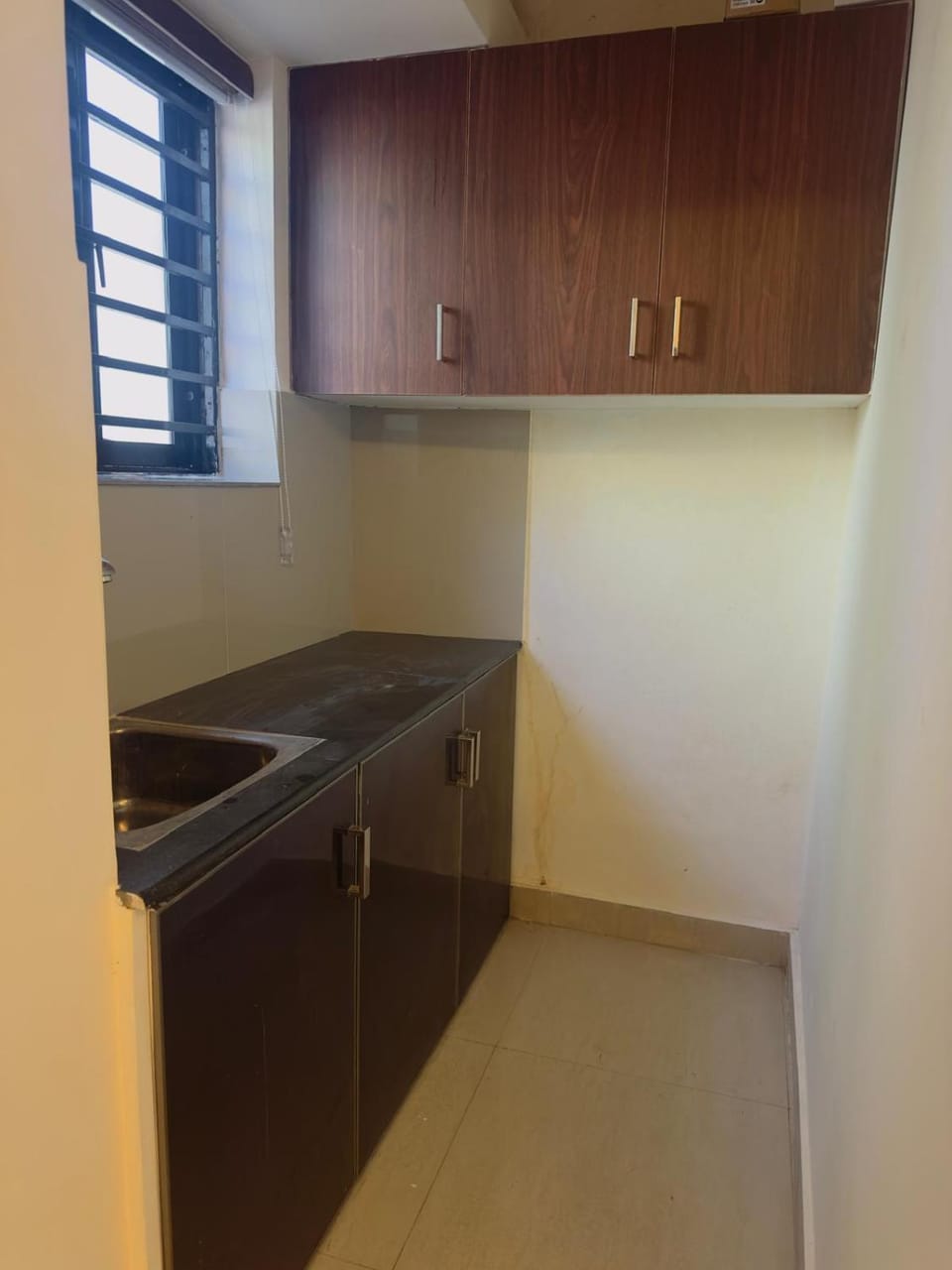 Vincis Luxury AC room very near Guruvayoor Temple Apartment in Kerala