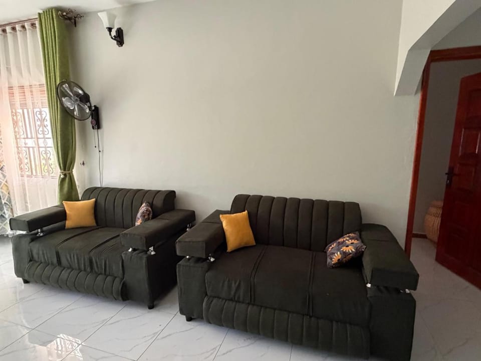 Memory vacational house Apartment in Uganda
