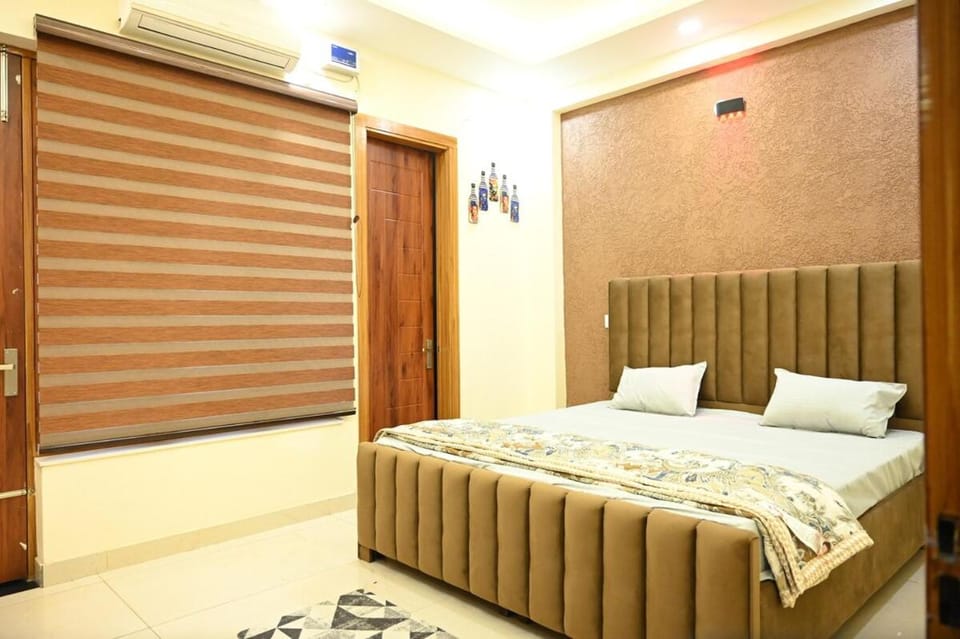Premium Cozy 3BHK Retreat in DehradunTheCrestoria Apartment in Dehradun