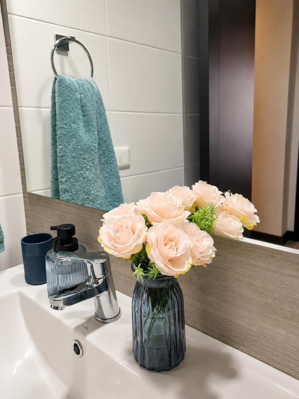 Bathroom, towels