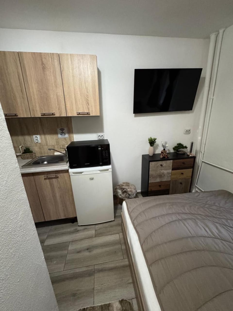 Cozy Central Studio - Self Check-In & Smart TV Apartment in Timisoara