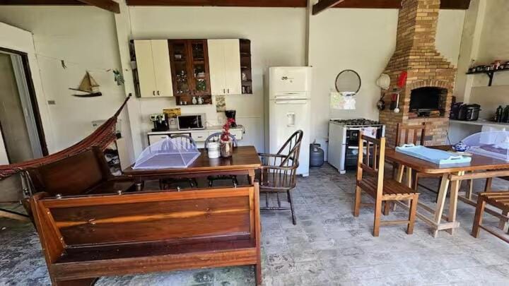 BBQ facilities, kitchen
