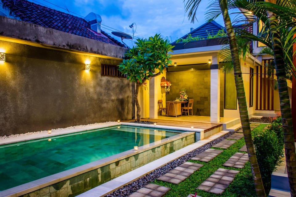 Swimming pool, Swimming pool