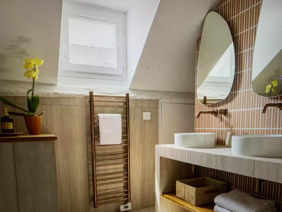 Elegant and spacious three-bedroom apartment Apartment in Paris