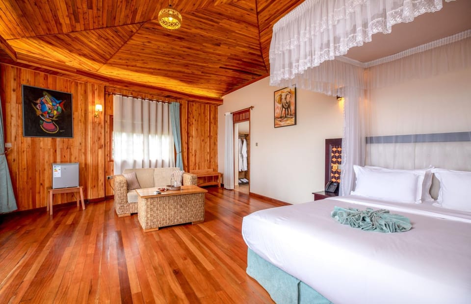 Parkview Safari Lodge-Kyambura Nature lodge in Uganda