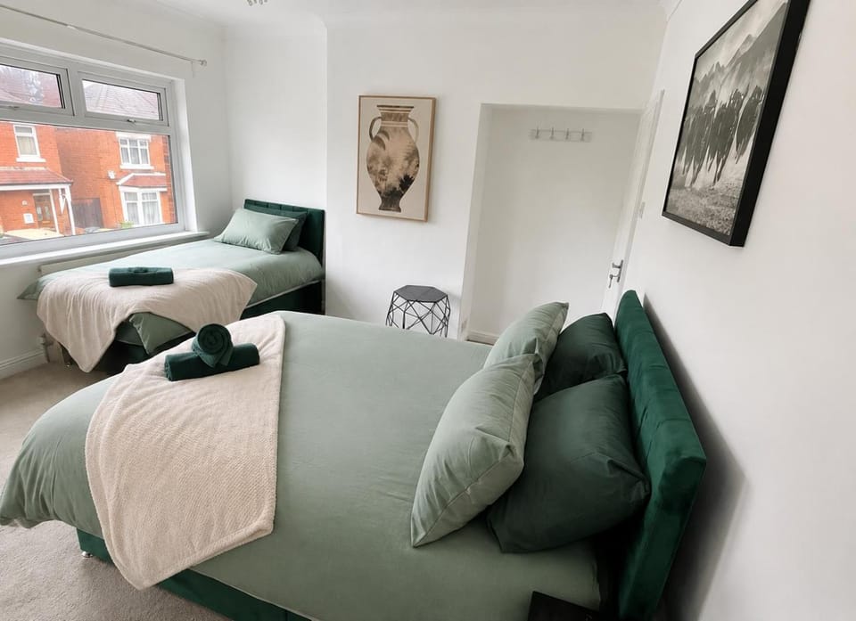 Bed, Bedroom