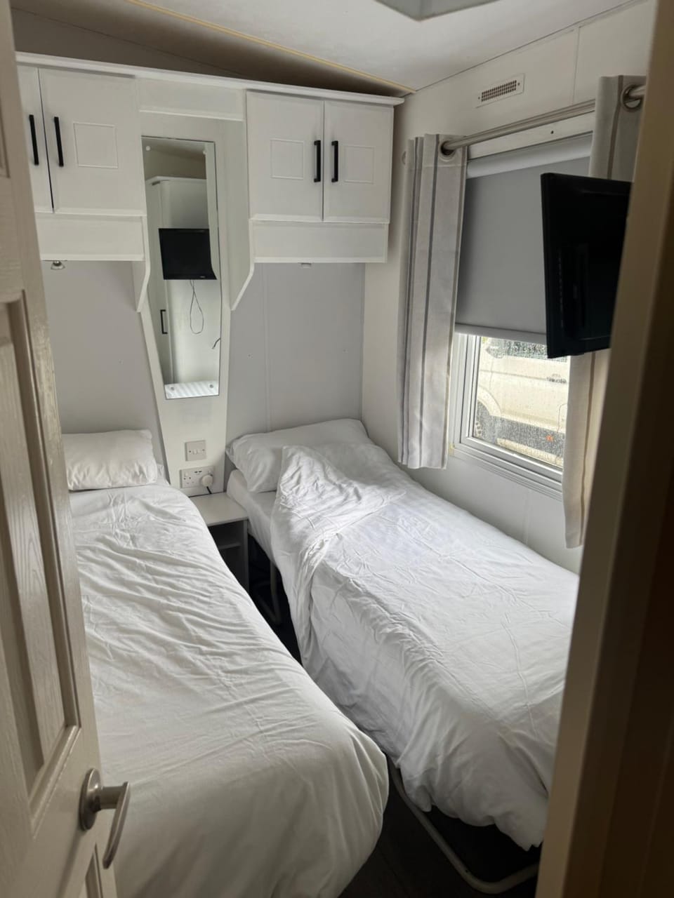 3 bedroomed CH & DG Caravan on Presthaven Beach Resort House in Llanasa
