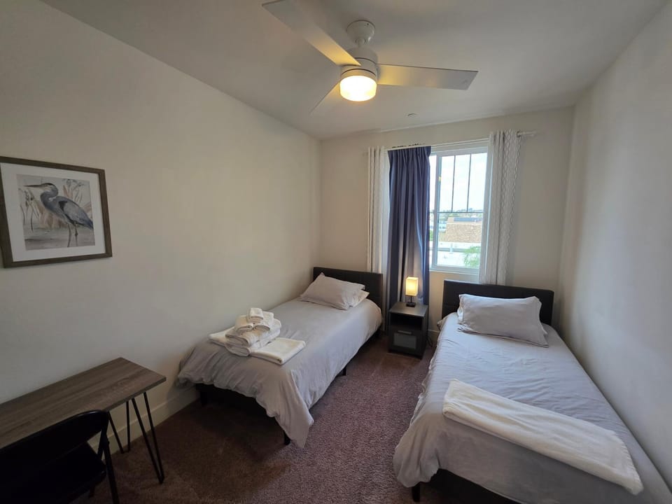 Carlsbad Room-4 in Townhome 4-min Walking to the Beach & Downtown Vacation rental in Carlsbad