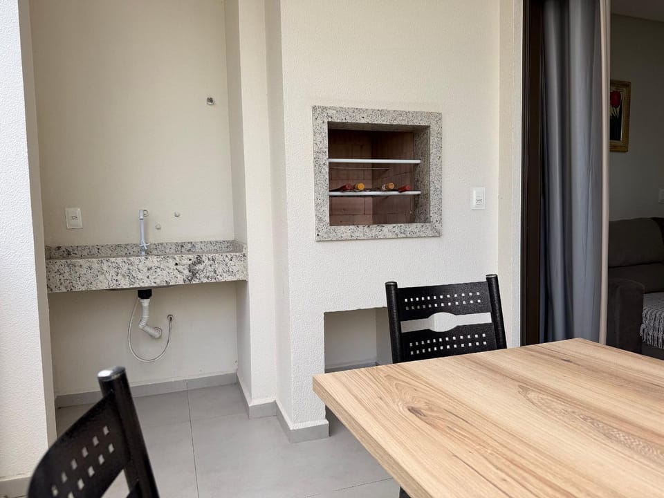 Incrivel apto na Praia de Palmas - Treviso - JQ01J Apartment in Florianopolis