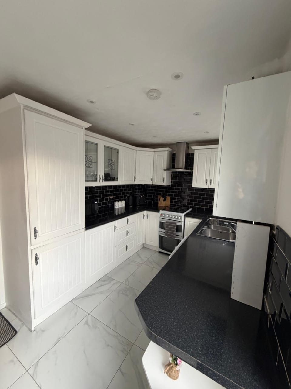 Batley 3BR House for Contractors and Families House in Dewsbury
