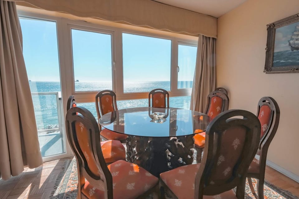 Spacious 4 bedroom Apt In Vina del Mar 7 Guest Apartment in Vina del Mar