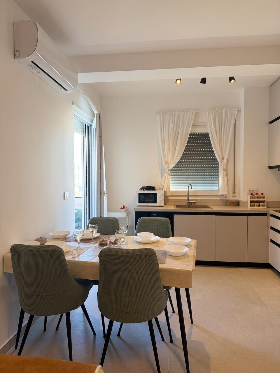 Moonlight Beach Apartment Apartment in Tirana County, Albania