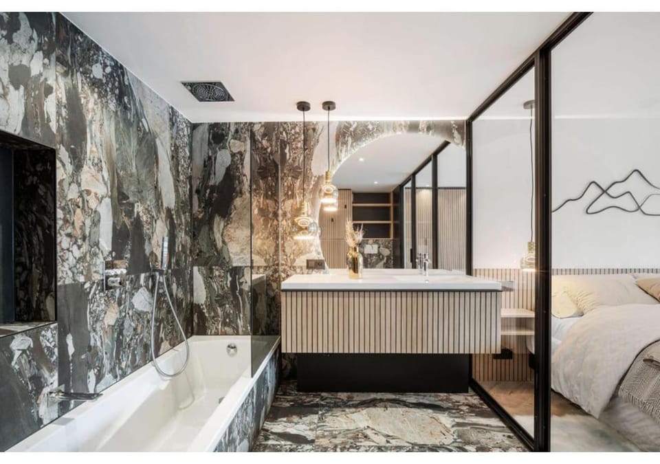 Premium Ski-In Out apartment with Views Apartment in Les Allues