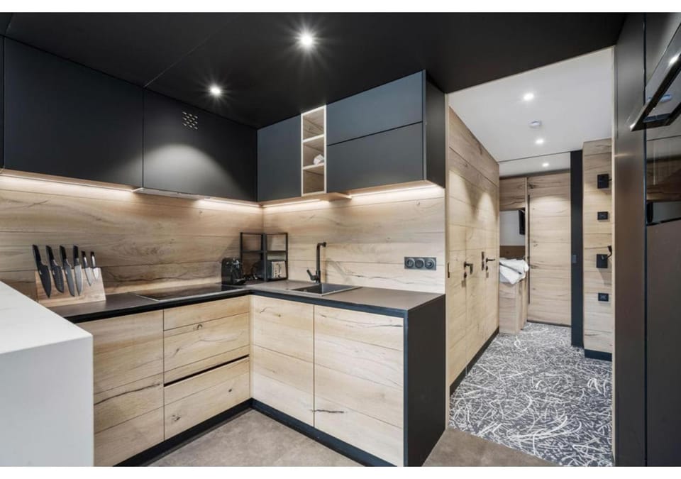 Premium Ski-In Out apartment with Views Apartment in Les Allues