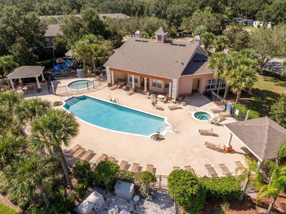Coral Cay 4BR Townhouse Near Disney & Universal House in Kissimmee