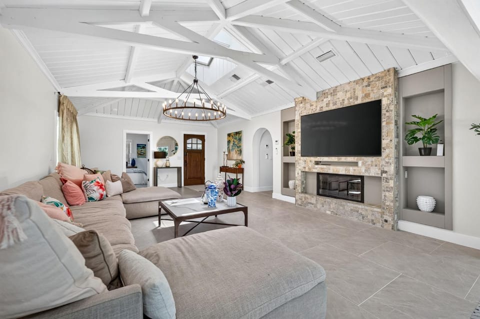 Caladesi Oasis Beautiful Coastal Home in North Clearwater Beach House in Clearwater Beach