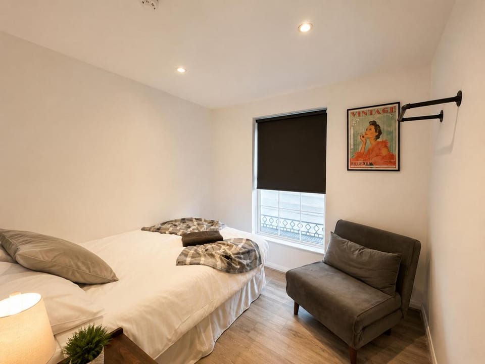 ST4 - Ensuite room, Parking, shared kitchen, WIFI Vacation rental in Canterbury