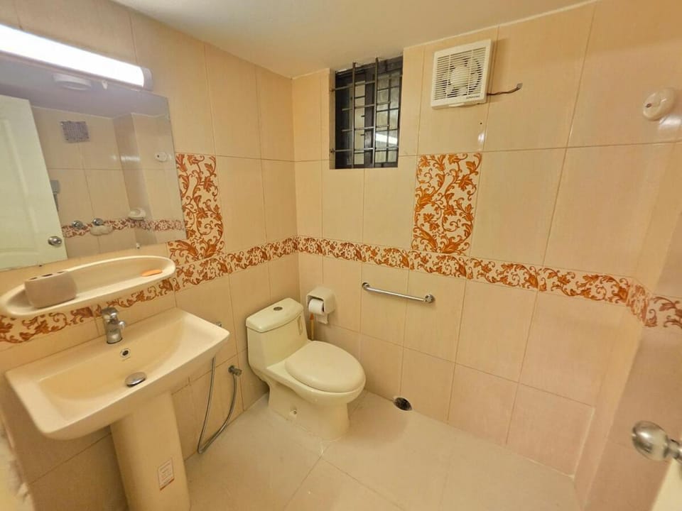 mirpur dohs privacy friendly 3 bed 1300sf apt Apartment in Dhaka