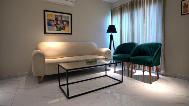 Cozy 1BR Apartment in Central Gulberg III Apartment in Lahore