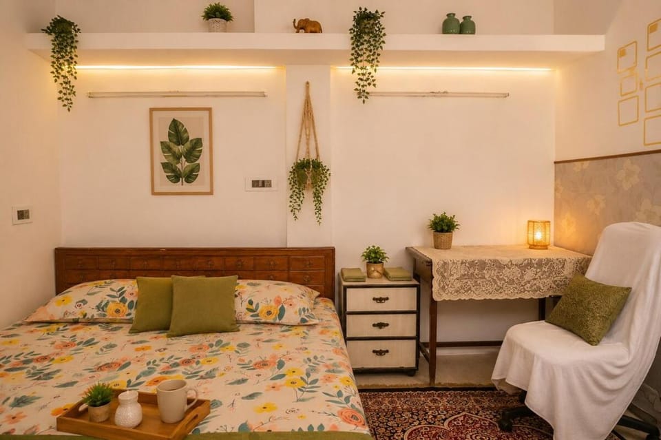 Lavish Two Bedroom Resident Apartment in Kolkata