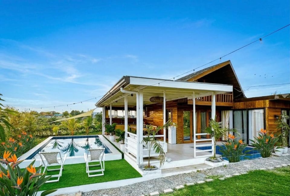 Sundown Farm Stay Mahogany Villa with Private Pool Villa in Nasugbu