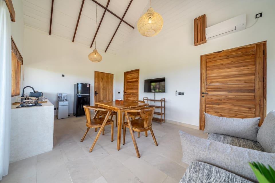 Entire Bougenville Garden Pool and Terrace Villa Bed and Breakfast in Bali