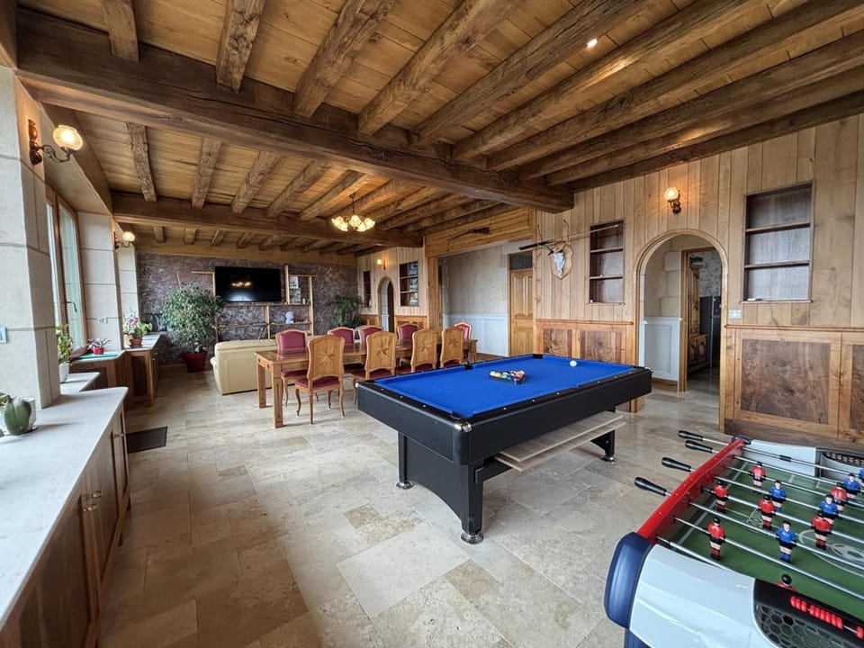 Gîte rustique, piscine - 5 pers. - FR-1-489-650 Apartment in Auvergne-Rhône-Alpes