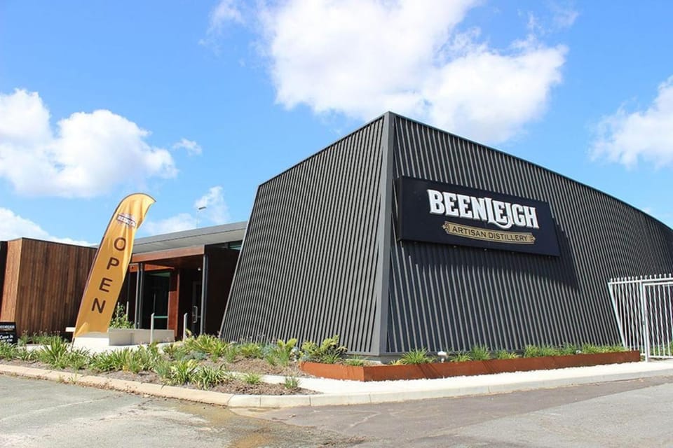 4 Bedroom home close to hospitals & garage parking House in Brisbane