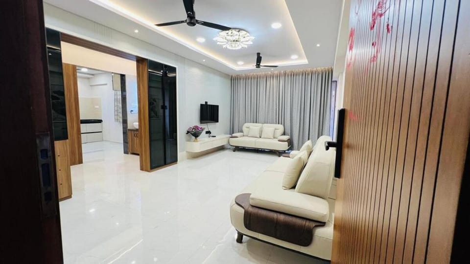 Tarabai Homestay 3BHK Tarabai Park Kolhapur Apartment in Maharashtra