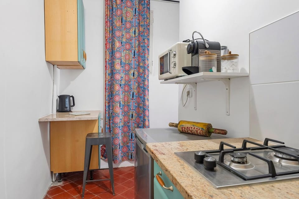 Kitchen or kitchenette, Living room