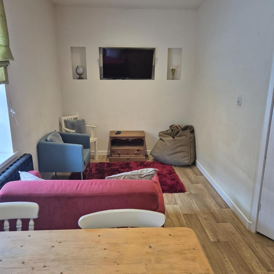 Lovely cosy room 2 in shared flat - Central Vacation rental in Carlisle