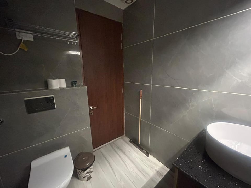 Toilet, Bathroom