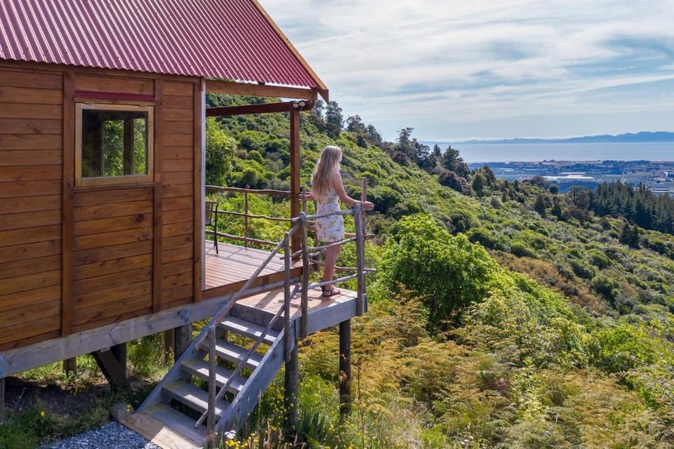 Property building, Day, Balcony/Terrace, Sea view