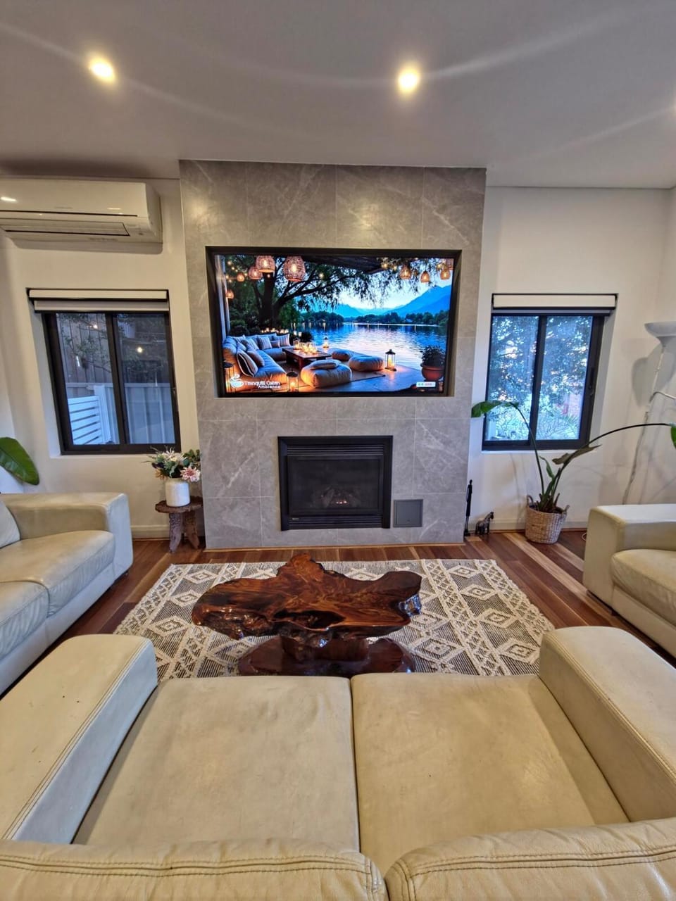 TV and multimedia, Seating area, Evening entertainment