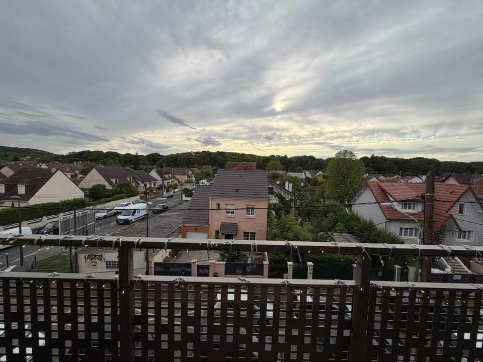 City view, Street view