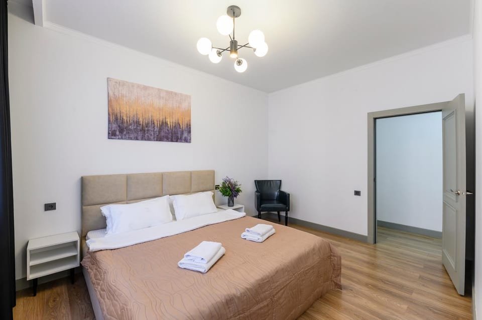 Двухкомнатные апартаменты на Аль-Фараби Apartment in Almaty
