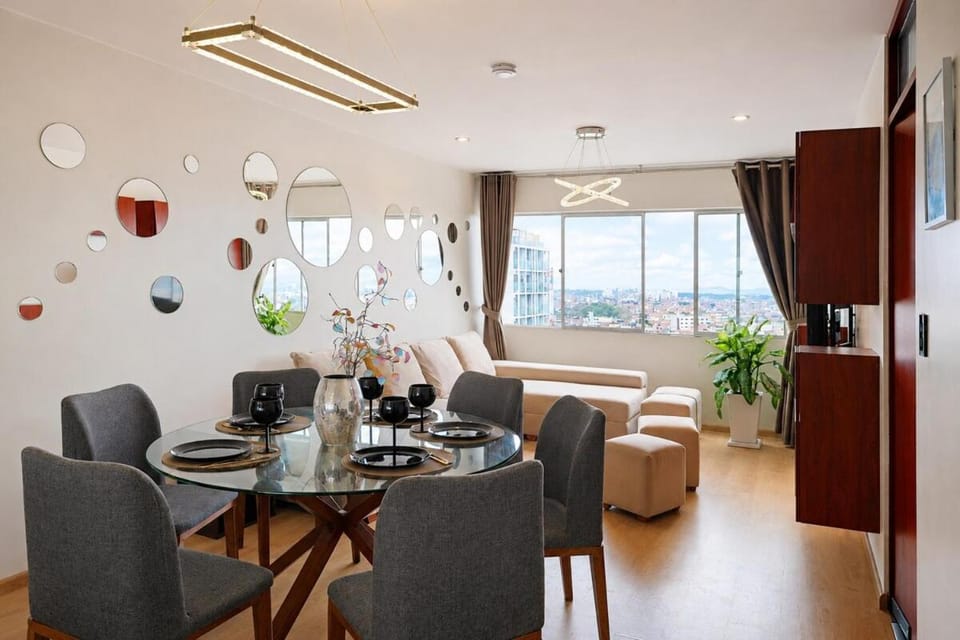 Luxury Apartment 90 m, 4 beds, Terrace and Garage Apartment in Barranco