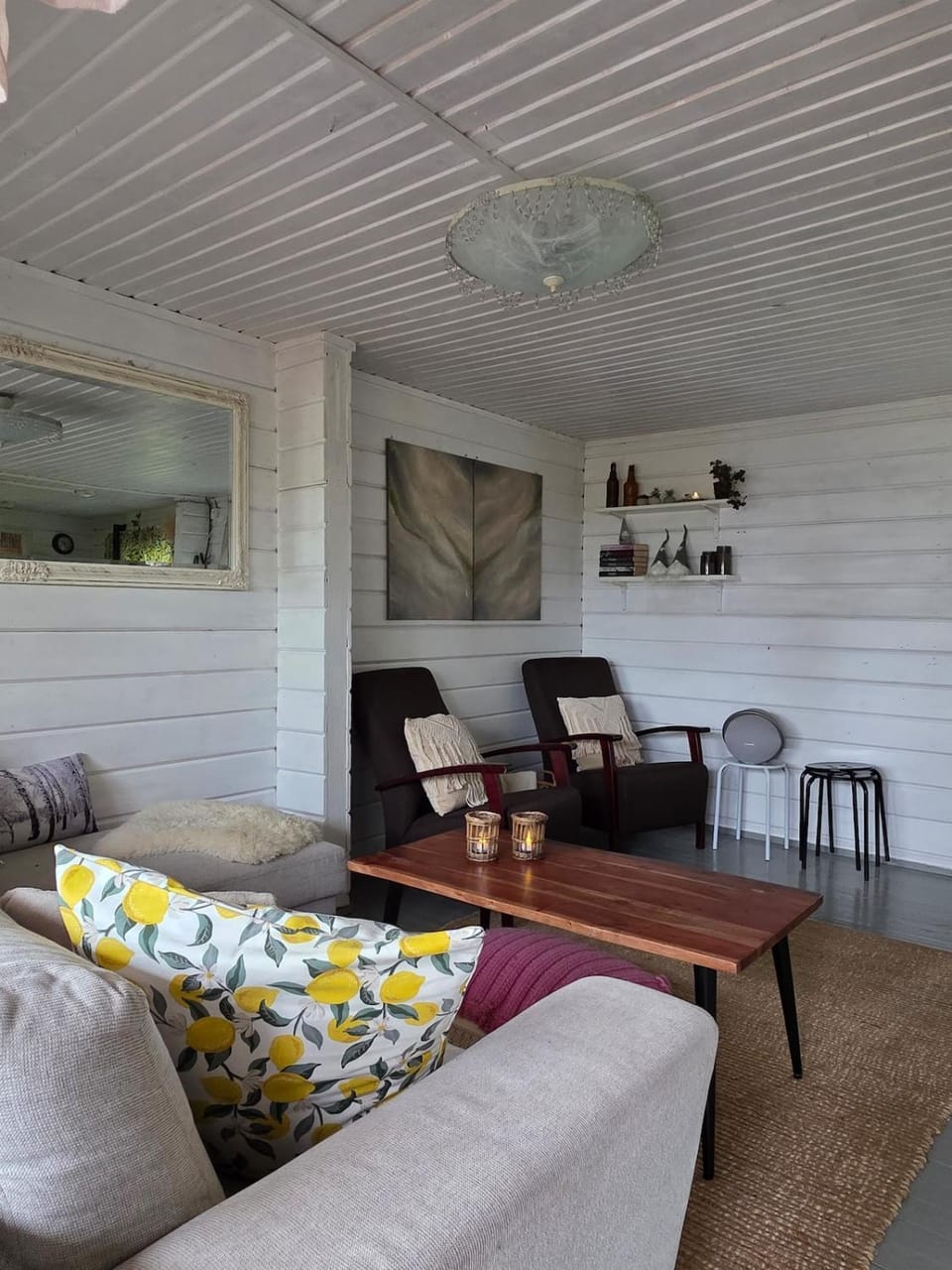 Kuuranlumo Authentic Lapland Cottage by the Lake Chalet in Lapland