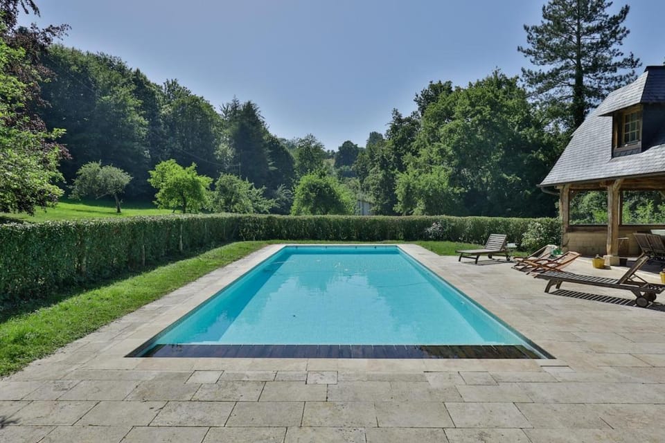 Natural landscape, Garden, Garden view, Pool view, Swimming pool, Swimming pool, sunbed