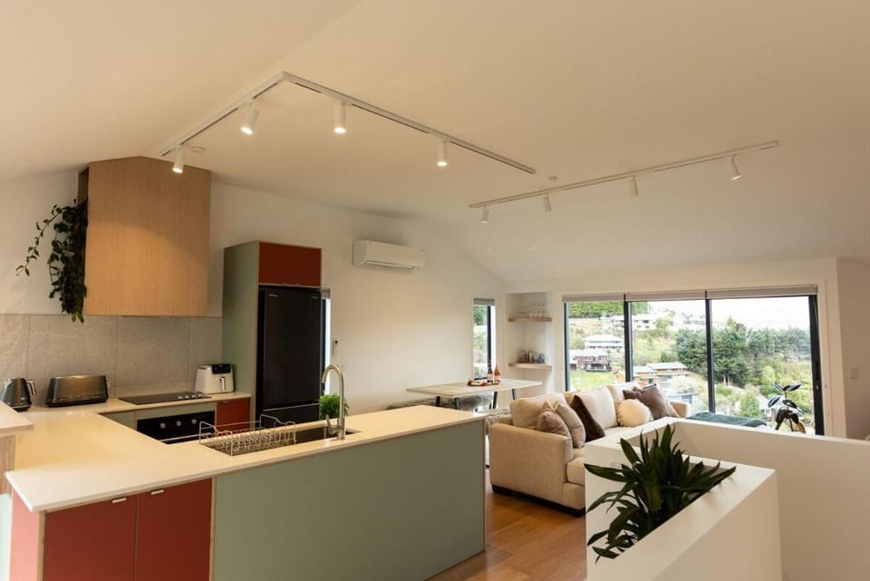 Living room, Seating area, Dining area, heating, heating, oven, stove, kitchen