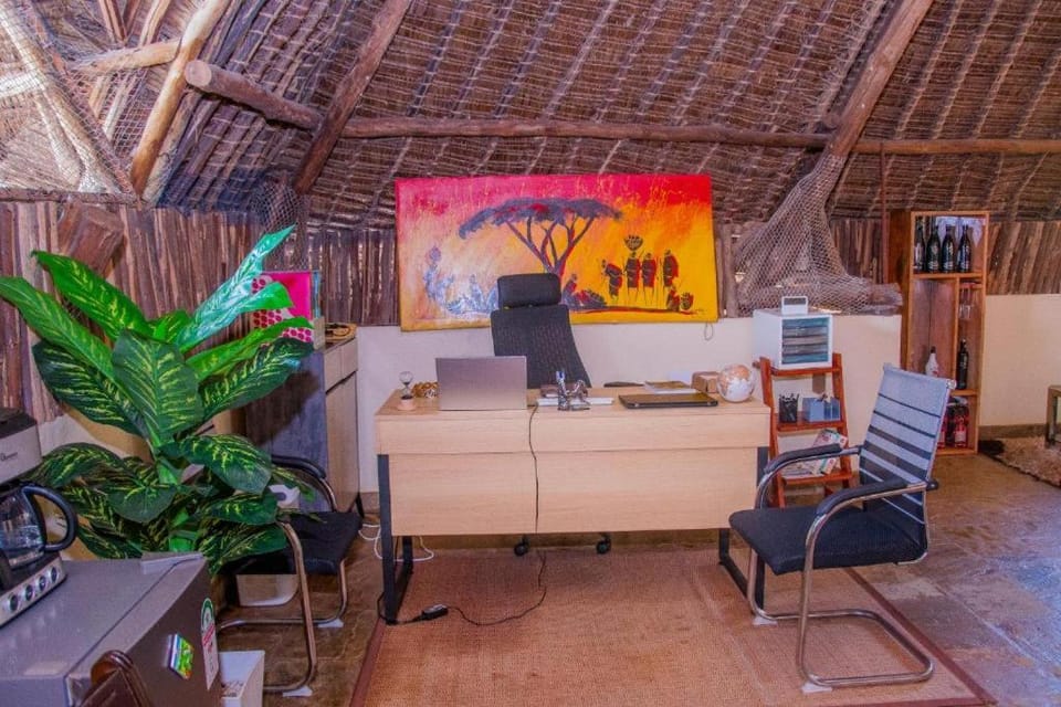 Jumbo Art Signs Villa Capsule hotel in Mombasa County
