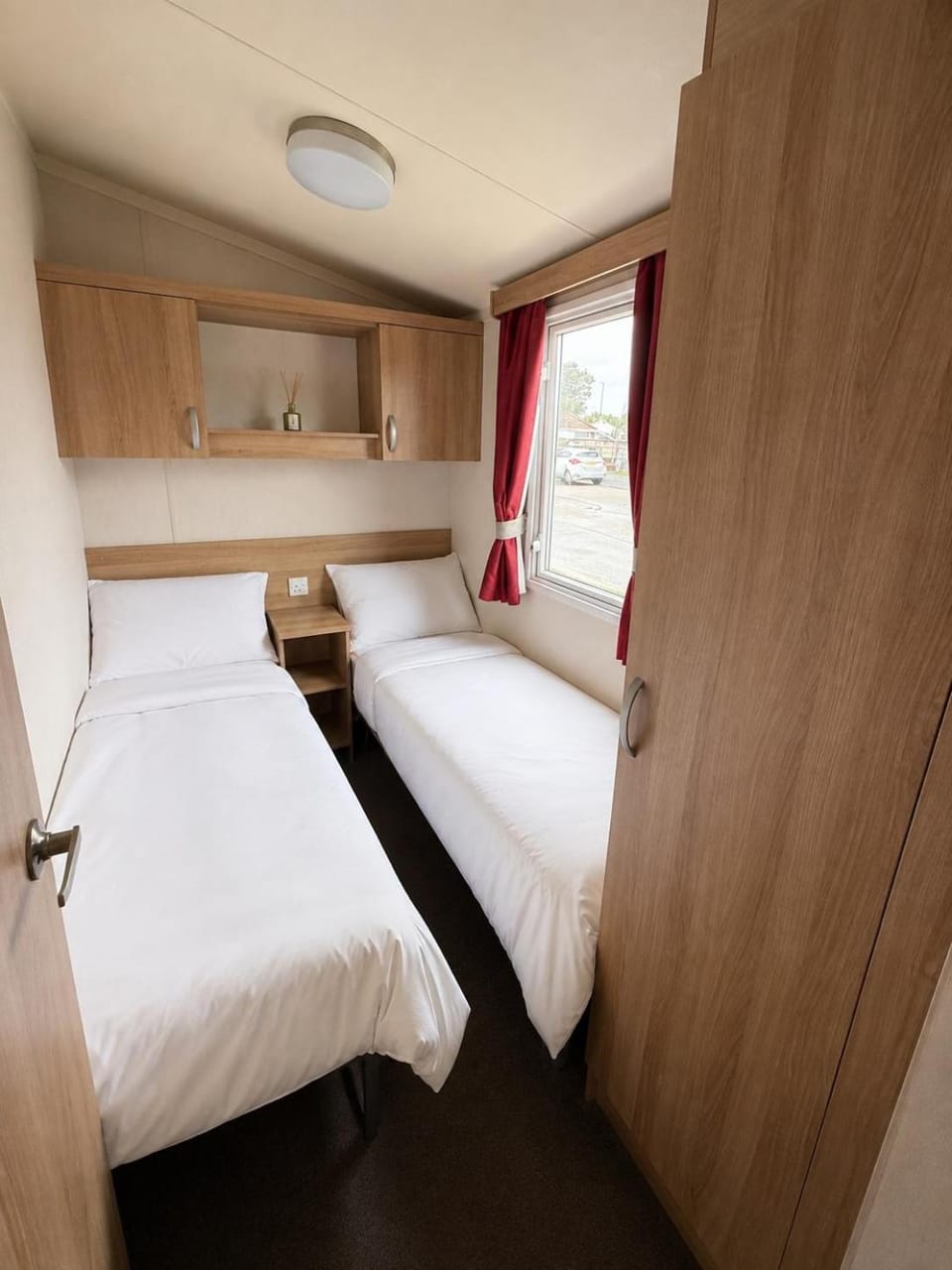 Sunnymede C1 luxury pet friendly hot tub breaks Apartment in Ingoldmells