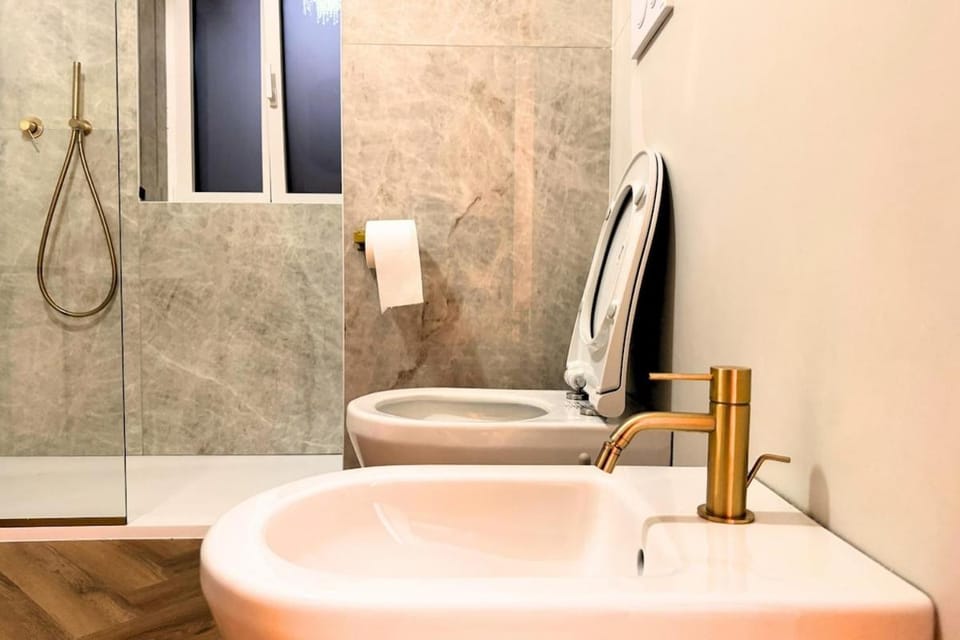Toilet, Bathroom