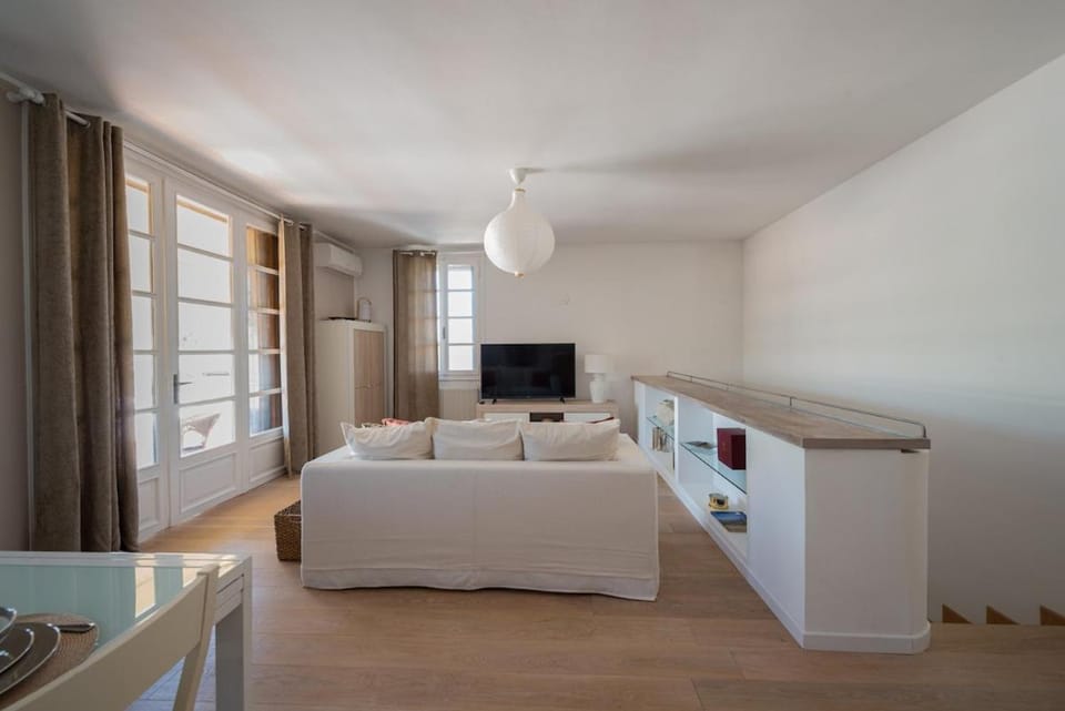 Casa Camelia with a Private Terrace Near Venice Apartment in Mogliano Veneto