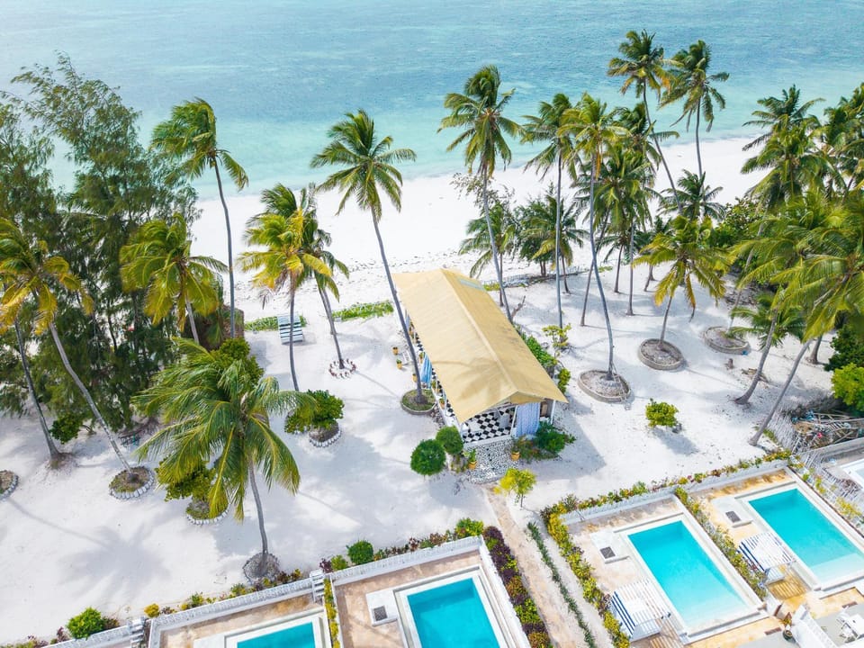 Nearby landmark, Natural landscape, Beach, Pool view