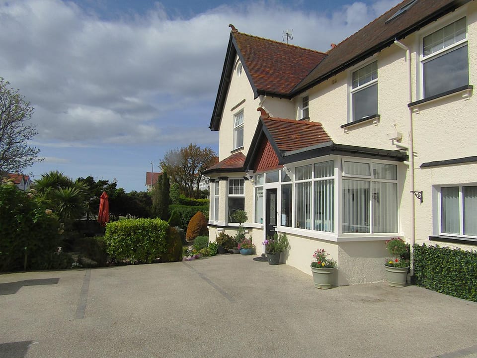 Property building, Garden, Garden view