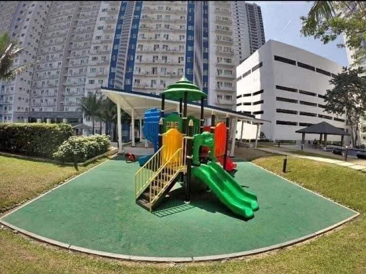 Santorini at Grass Residences Quezon City Apartment in Quezon City